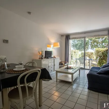4 Couchages Avec Terrasse En Bord De - Fr-1-825-25 Apartment *